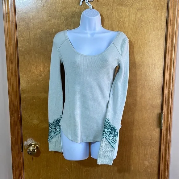 We The Free knit top size S. Light green with wristband accents. - Picture 1 of 7